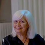 M����, 74